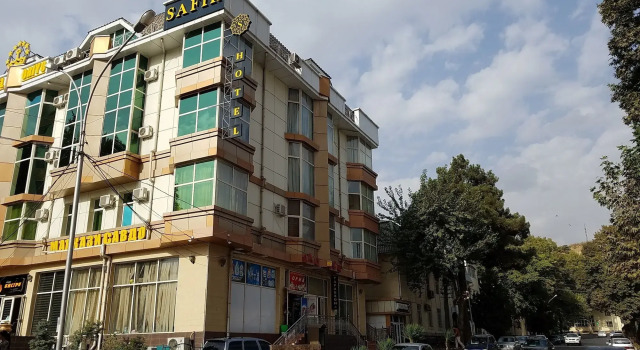 Отель Safir