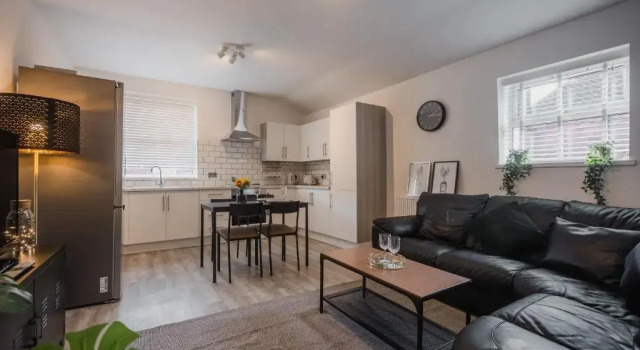 Апартаменты Newly Refurbished Sylish Hull 3 Bed Apartment