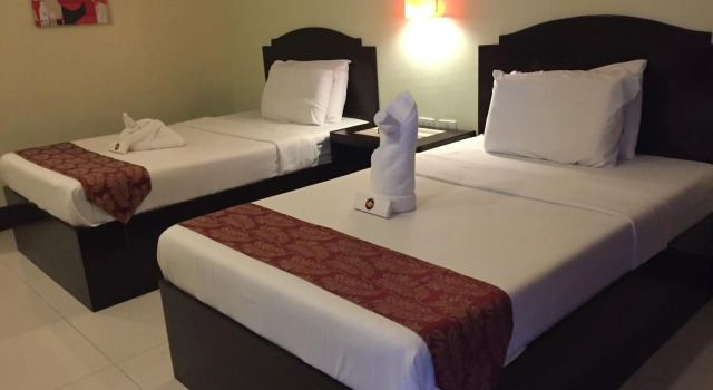 Hollywood Suites