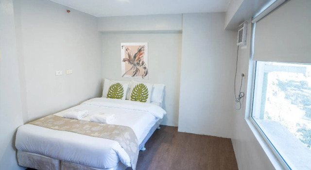 Полулюкс Gilmore Tower Suites By SMS Hospitality