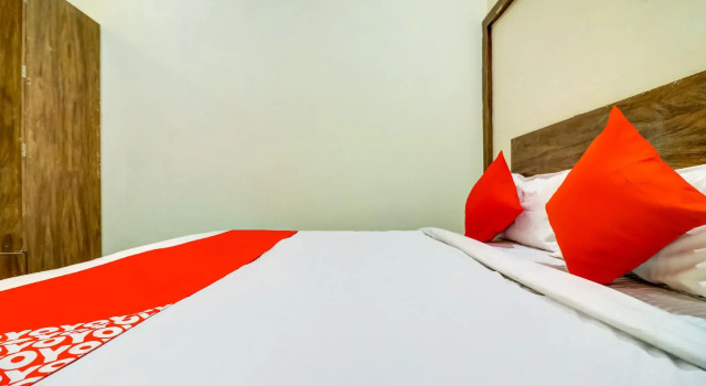 OYO 76423 Ashoka Hotel And Guest House
