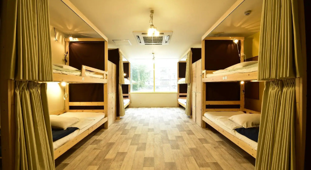 Кровать в общем номере Hostel Chill Out Namba