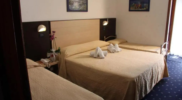 Четырёхместный номер Standard Hotel Tilly