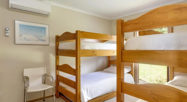 Poolside Getaway Dromana, Book Hotel  