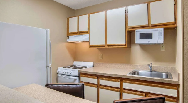 Двухместный номер Standard Suburban Studios Montgomery East I-85