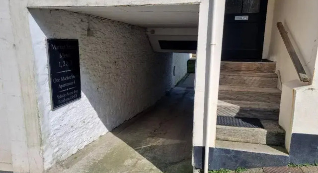 Sea Views, Big 2 Bed Flat Close To Beach & Harbour, Забронировать Отель Отели Илфракомб с парковкой, рядом с Статуя «Истина», Парковка