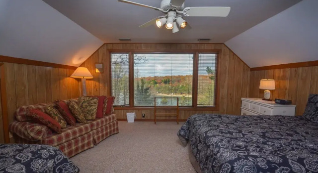 Hummingbird Hill House, Buchen Sie Hotel McHenry 