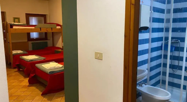 Кровать в общем номере (женский номер) Ostello Europa