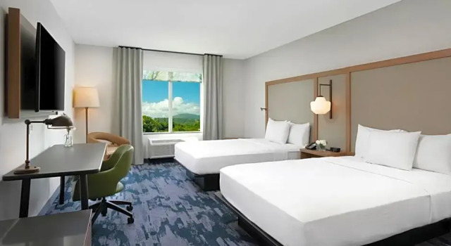 Четырёхместный номер Standard с видом на окрестности Fairfield by Marriott Luquillo Beach