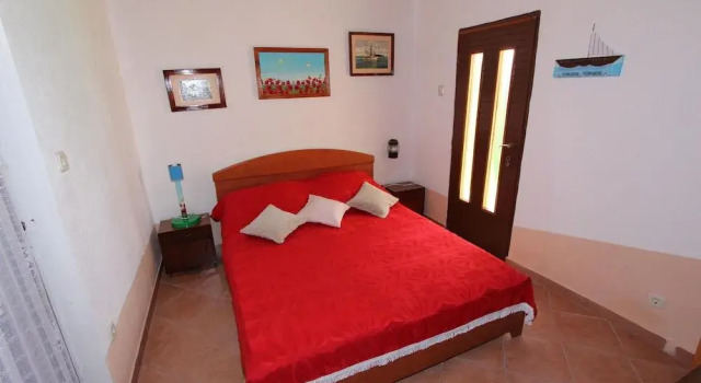 Holiday House Nar