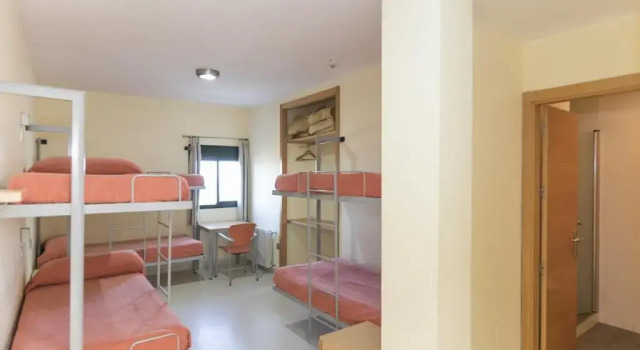 Кровать в общем номере Albergue Inturjoven Algeciras-Tarifa