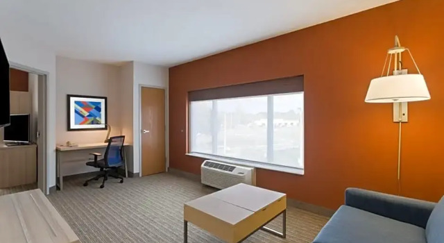 Люкс Holiday Inn Express & Suites Tavares by IHG