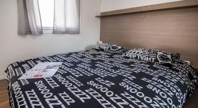 Mobile home Frangipani 1, Забронировать Дом для отпуска Отели Биоград-на-Мору с парковкой, рядом с Частный Пляж «Кемп Сенди», Парковка