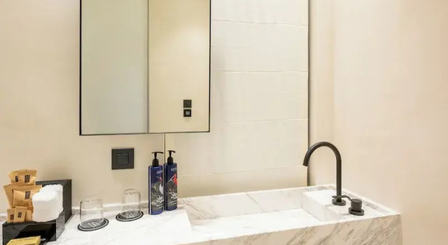 Двухместный номер Superior Athens Capital Suites-MGallery Collection
