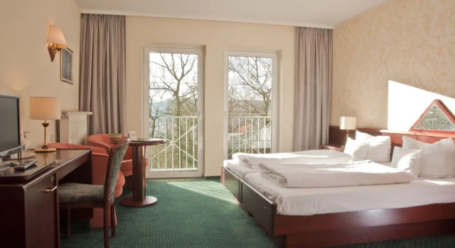 Двухместный номер Standard Panoramahotel & Restaurant am Marienturm