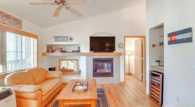 Condo w/ Mtn View < 1 Mi to Steamboat Resort!, Забронировать Апартаменты/квартира Стимбот-Спрингс Колорадо, рядом с Preview Ski Lift