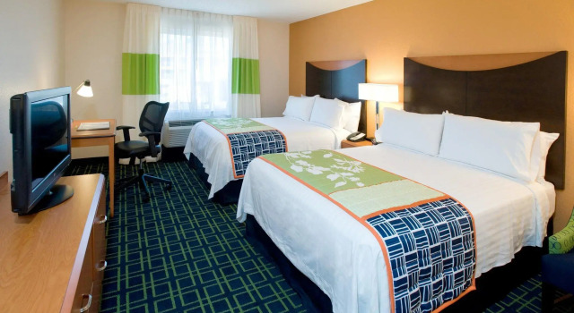 Четырёхместный номер Standard Fairfield Inn & Suites by Marriott Albany