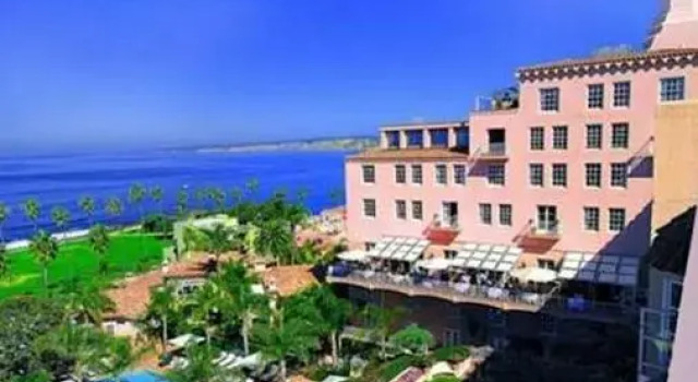 Номер Standard La Valencia Hotel