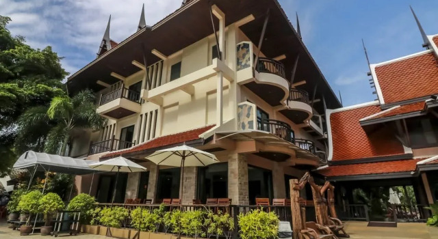 Nida Rooms Aquamarine Sainamyen 33 At Nipa Resort; Patong Beach, Забронировать Отель Отели Патонг-Бич с бассейном, рядом с Больница Патонга, Бассейн
