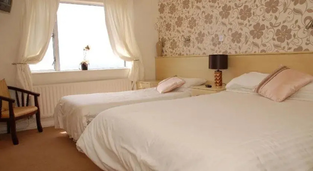 The Smugglers Inn, Book Hotel Waterville 