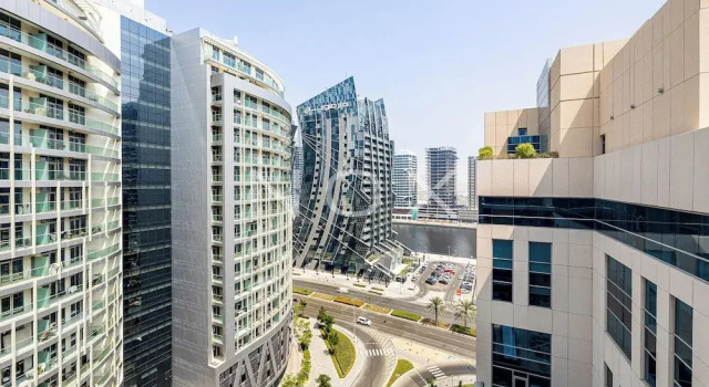 2BR 908 Bay Square B13