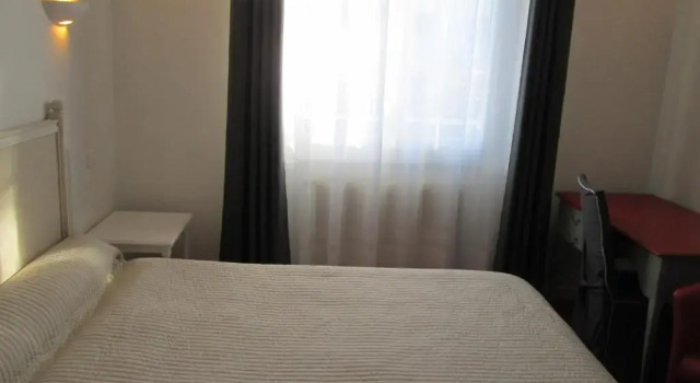 Одноместный номер Standard с видом на сад Hotel Victor Hugo