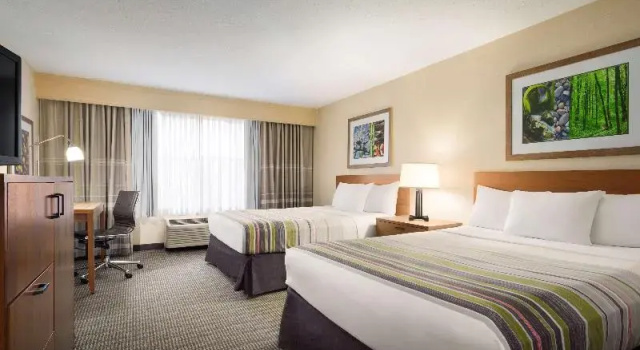 Четырёхместный номер Standard Country Inn & Suites Williamsburg