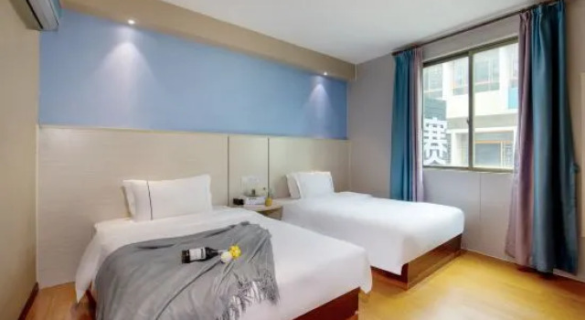 Люкс Business Fu Quan Hotel (Wuchuan Haibin Bus Terminal)