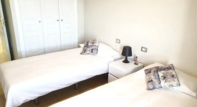 Apartment With 2 Bedrooms in Porís de Abona, With Wonderful sea View, Pool Access, Furnished Terrace, Prenota Appartamento Hotel a Tenerife con piscina, Piscina