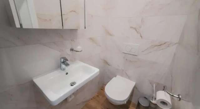 Апартаменты Renovated Apartment close to first district