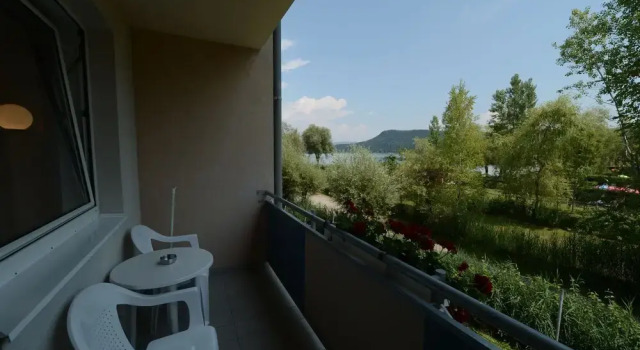 Люкс с балконом и с видом на озеро Strandhotel Faak