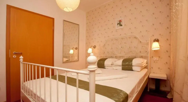 Standardowy jednoosobowy pokój i balkonem Pension Dinu Residence