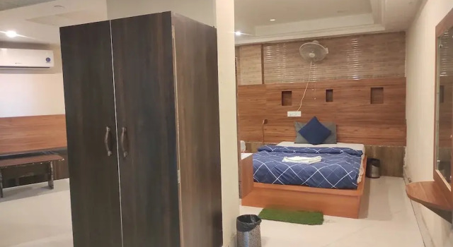 Hotel Om Regency