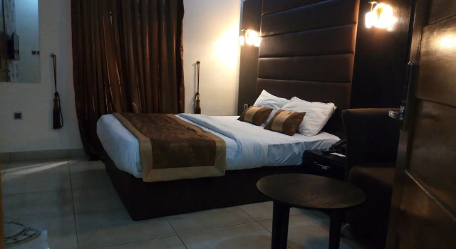 Полулюкс Bana Hotel & Suites