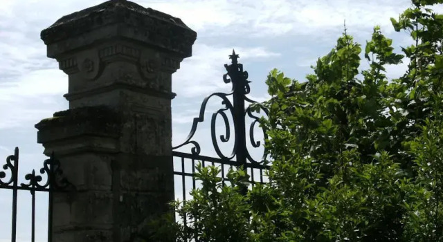 Le Château de Lamberval, Rezerwuj Hotel Persan Oise