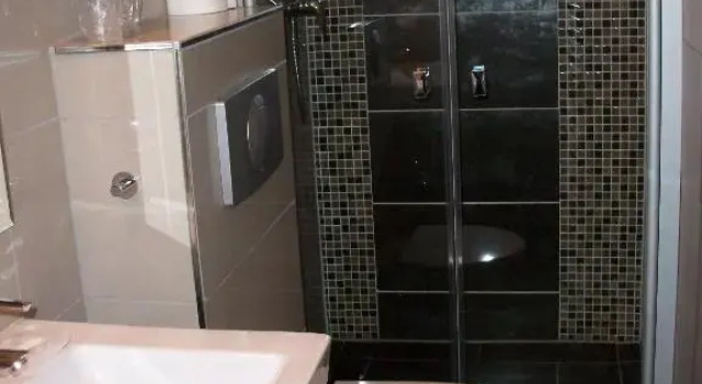 Четырёхместный номер Standard Adam Hotel
