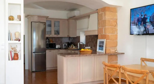 Апартаменты Naias Aegina, Sea-front apartment 95 sqm