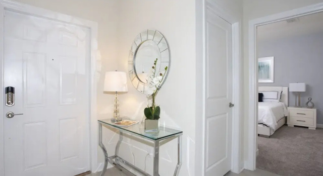 New 4 bdrms home at Champions Gate, Book Hotel Hoteller i Four Corners med pool, Swimmingpool