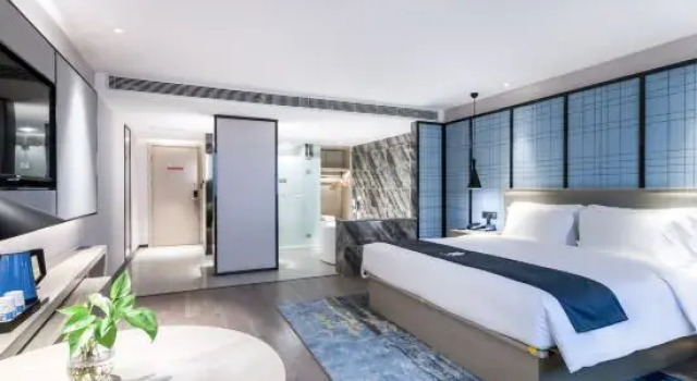 Люкс Luxury Echarm Hotel Huzhou Zhouli