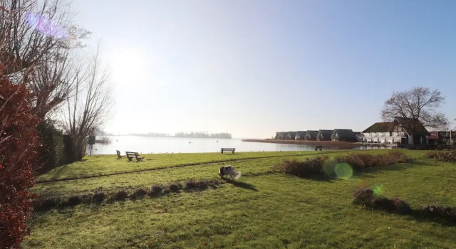Sunny Apartment Directly on the Heegermeer, Prenota Appartamento Heeg Frisian lakes