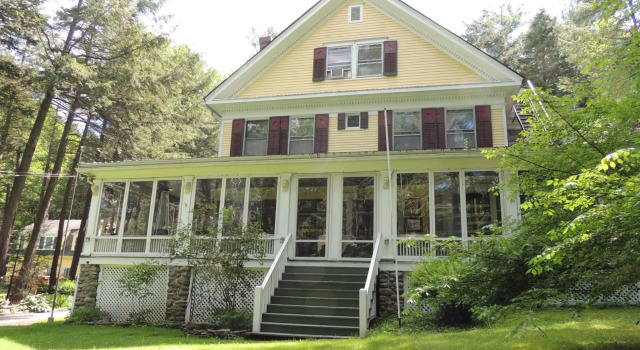 Brookview Manor Inn, Book Hotel Mountainhome 