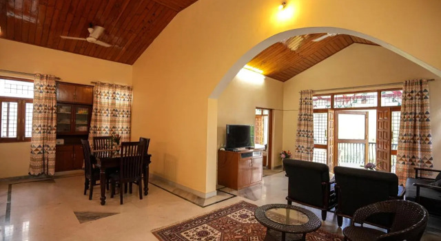 Chirping Hills Resort,Bhimtal, Buchen Sie Resort Bhimtal Uttarakhand