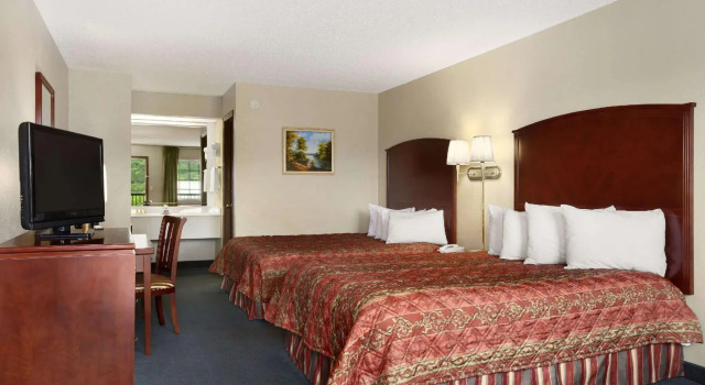 Четырёхместный номер Standard Days Inn by Wyndham Branson/Near the Strip