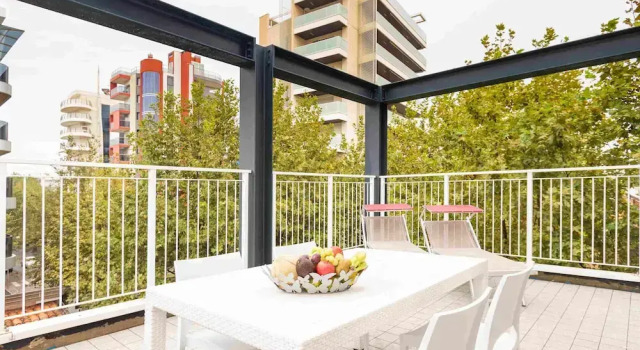 Relax in the Terrace of our Flat - Beahost, Book Lejlighed Hoteller i Friuli Venezia Giulia med parkering, Parkering