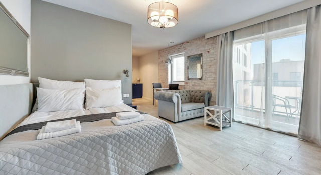Двухместные апартаменты Comfort с балконом Aura Island Riverside by Downtown Apartments