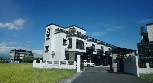 Iris Country Houses, Book Hotel Wujie Yilan County