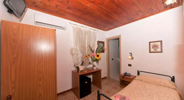 Одноместный номер Economy Hotel Villa Franca