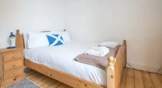 2 Bedroom Flat Near City Centre