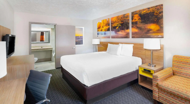 Двухместный люкс Days Inn by Wyndham Cookeville