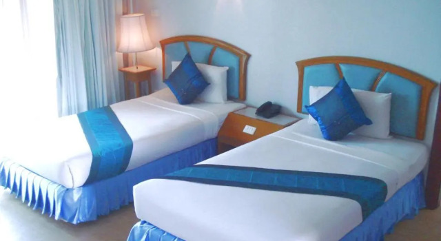 Phuket Golden Sand Inn - SHA Extra Plus, Забронировать Отель Отели Южного Таиланда 3 звезды, 3*